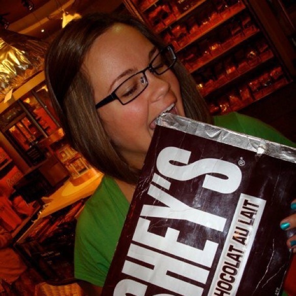 Meet The Posher - Picture 2 of 4